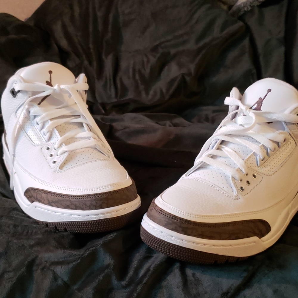 Jordan 3 mochas